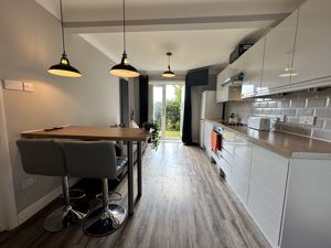 Photo 25- click for photo gallery